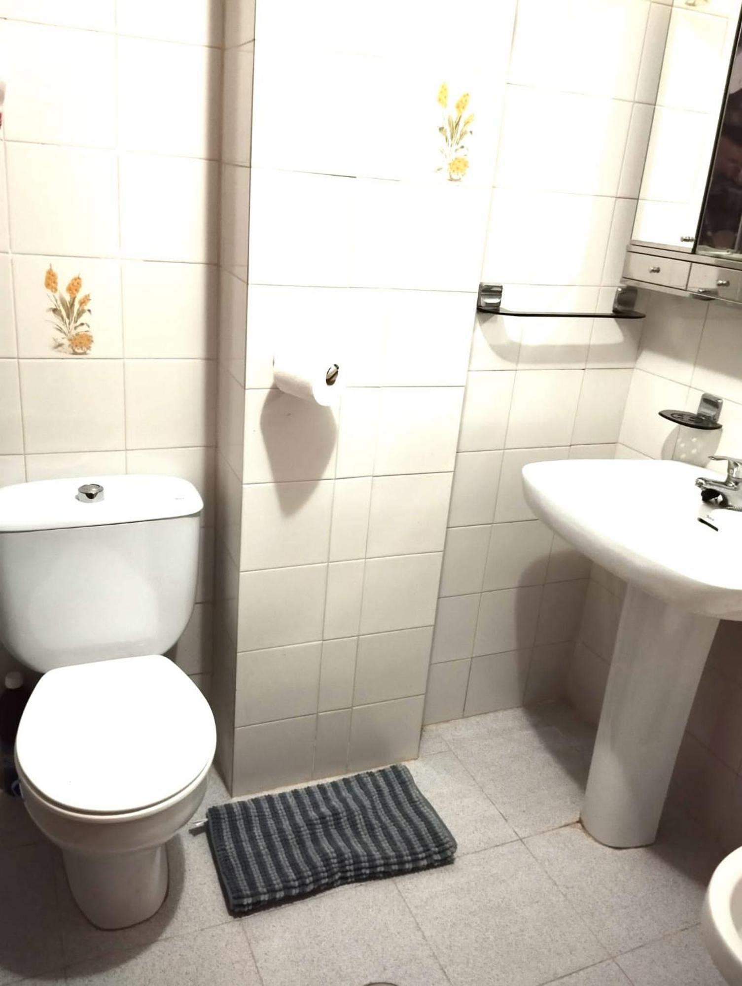 Room In Shared Apartment With Parking Almunecar Exterior photo